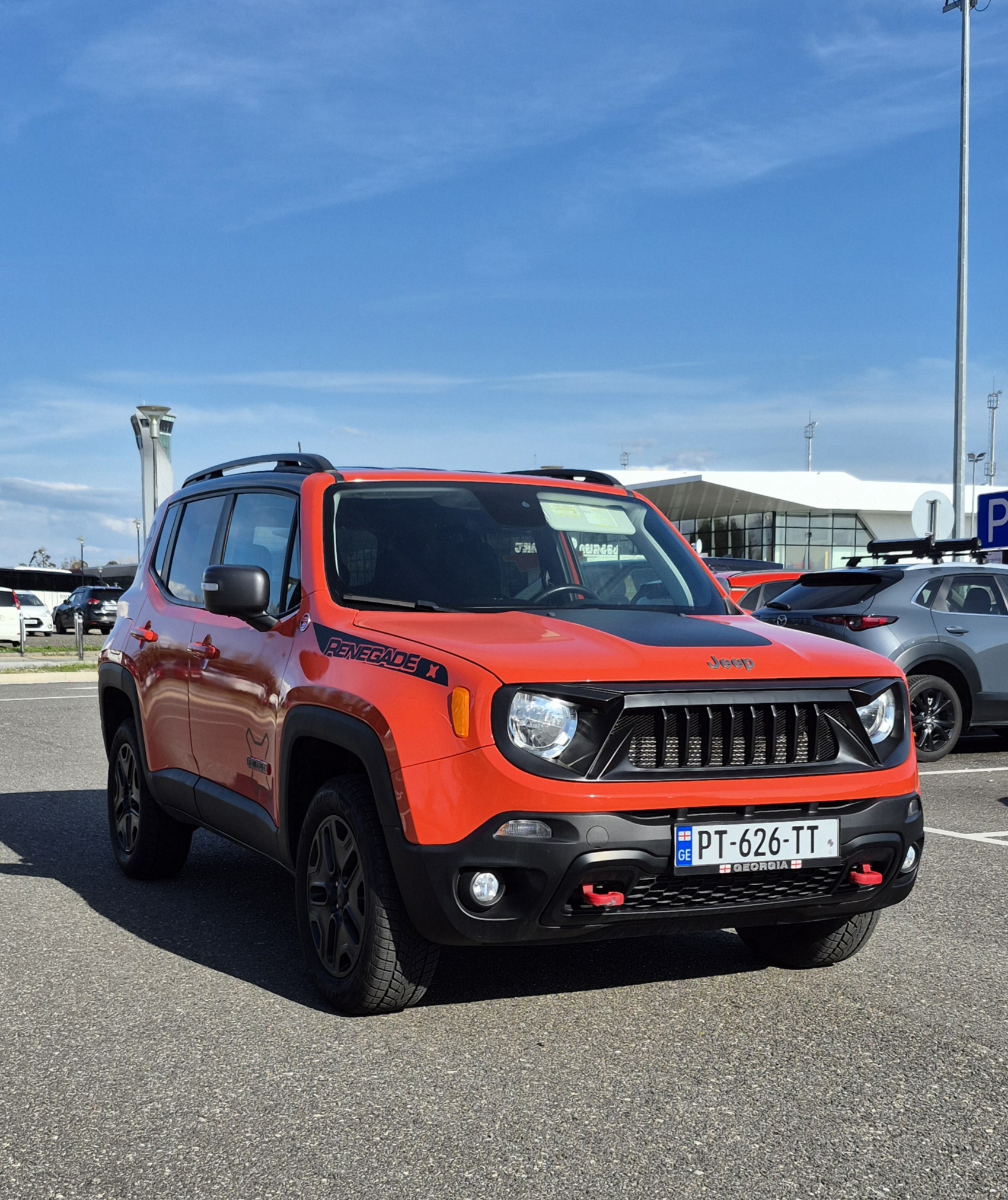 Jeep Renegade 2018 — airport car rental