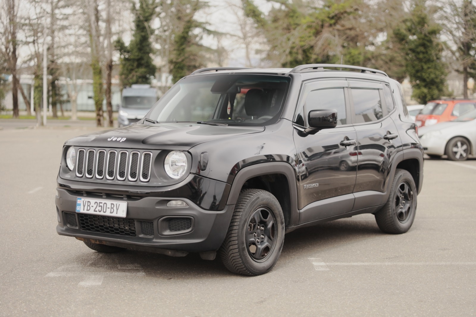 Jeep Renegade 2019 — airport car rental