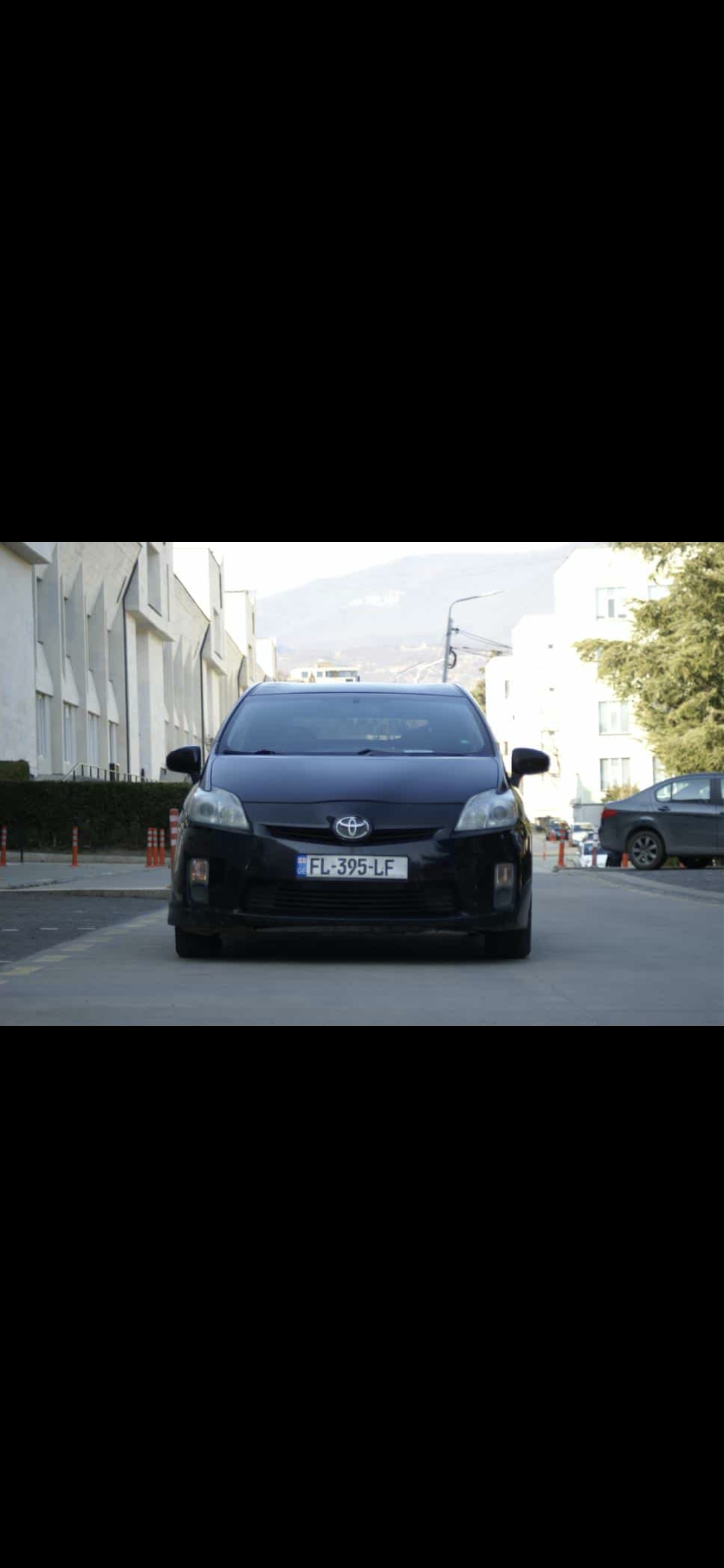 Toyota Prius 2009 — airport car rental
