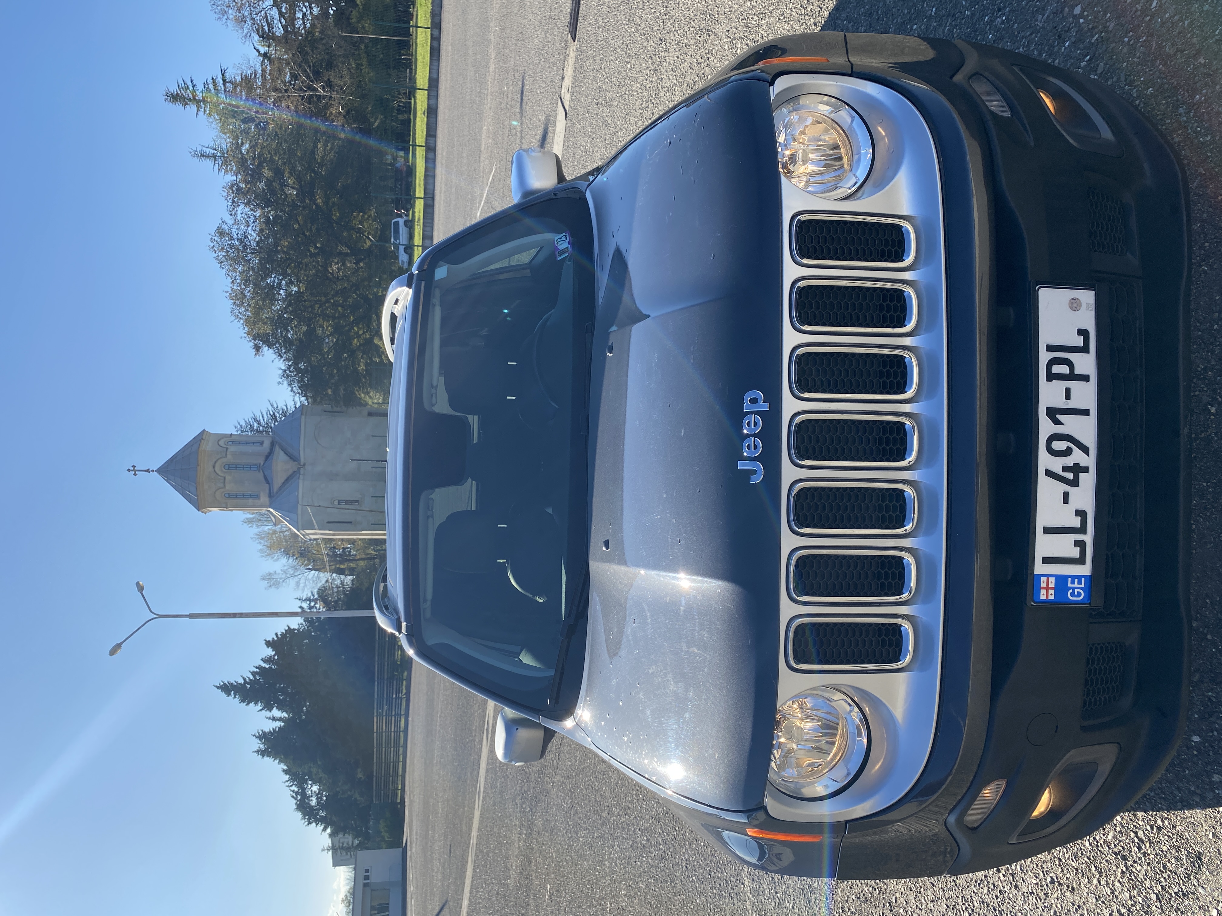 Jeep Renegade 2019 — airport car rental
