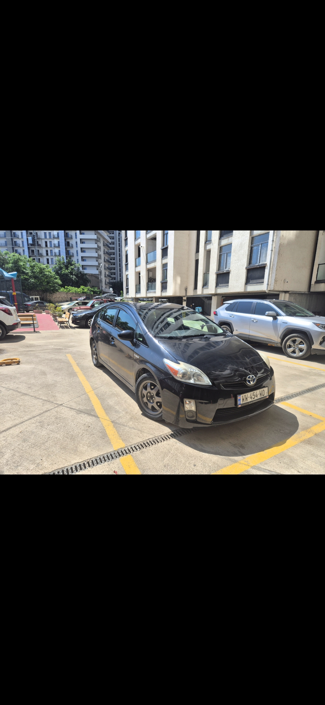 Toyota Prius 2009 — airport car rental