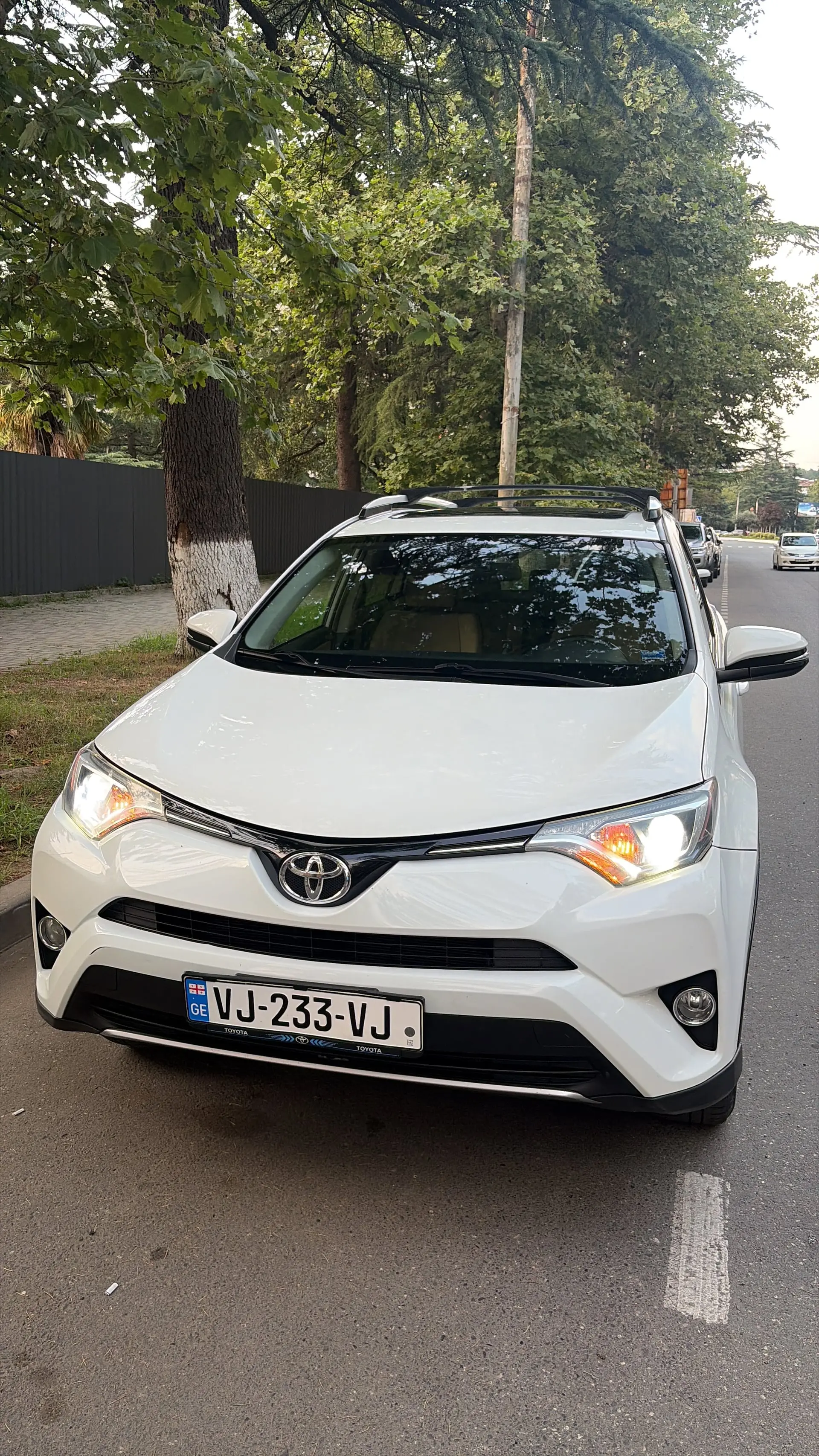 Toyota RAV4 2017 — airport car rental