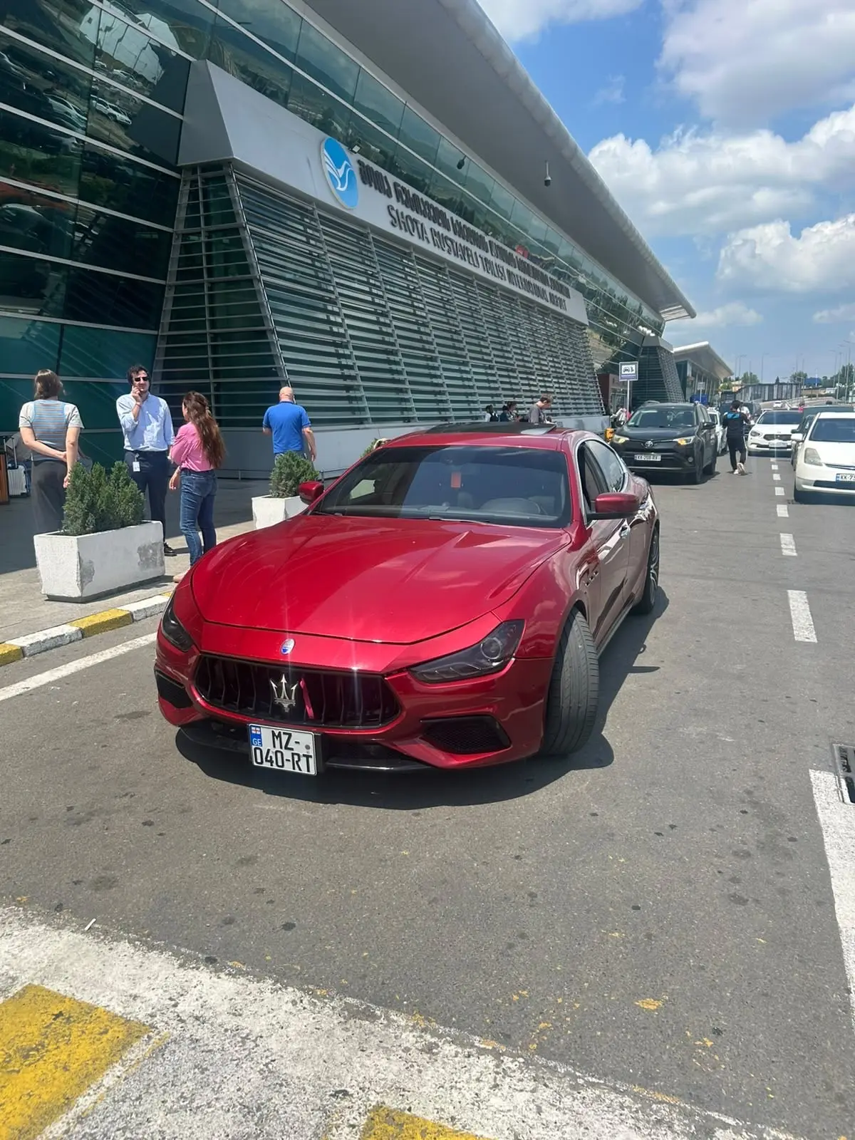 Maserati Ghibli 2015 — airport car rental