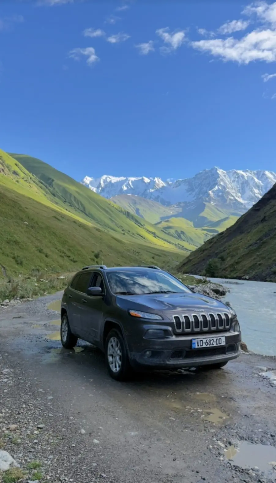 Jeep Cherokee 2014 — airport car rental