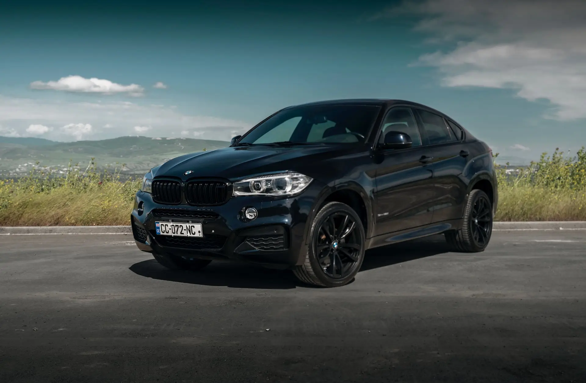 BMW X6 2018 — airport car rental